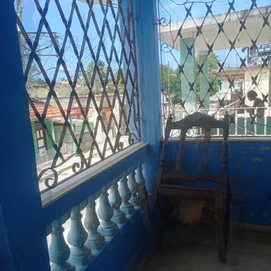 🏡 *CASA EN EL CERRO DE TRES PLANTAS. PUERTA CALLE.*    *#197  *PALATINO • ½ CUADRA DE VÍA BLANCA • CERCA DE AGUAS DE LA - 8/10