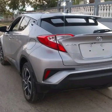 Toyota CH-R Limited2020 - 4/5