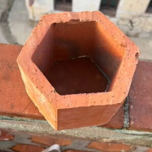 COMPRO celosias de ceramica (terracota o barro), como la foto o similar. Solo me interesa de este tipo. - 2/2