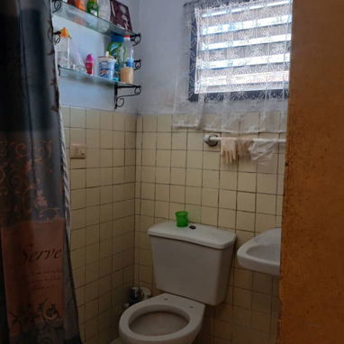 🏠*28* *CASA INDEPENDIENTE - ¡SON 2 EN 1!* 🏠   *#28* 📌 *Ubicación:* _COCOSOLO, Plaza de Marianao - Tienda La Sirena 🧜 - Img 121178117