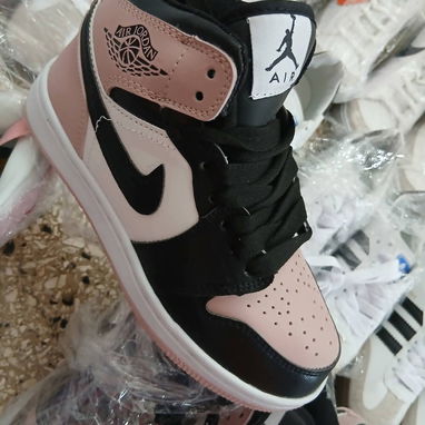 52849429 Tenis Blazer ...32 o equiv Tenis Zamba . 30 o equiv Tenis de Niño ...30 o equiv Tenis Pumas Originales ...40 u - Img 123196847