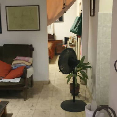Apartamento semiinterior, de un edificio biplanta,consta de sala-comedor,1 cuarto, cocina y baños nuevos patio interior - Img 120885842