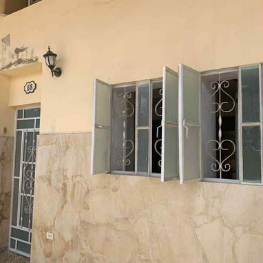 Casa independiente de 7 cuartos a 3 cuadras de la calzada del Cerro. - Img 109829400