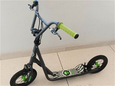 Carriola o scooter marca Mongoose para niños y adolescentes - Img main-image-45761796