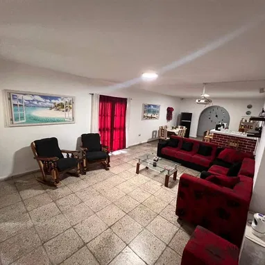 Vendo casa bplanta alto y bajo independiente total con carpoch y piscina 6h y 6baños reparto bahía Habana del este - Img 127537398