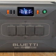Estación de Energía Portátil Bluetti Apex 300 es 110v y 220v precio 2450 USD con Mensajería incluída en la Habana - Img 56280205