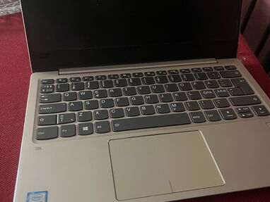 Se vende laptop lenovo i5 de 8va - Img 64142509