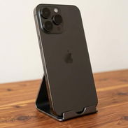 $580 usd iPhone 14 Pro Max. 256GB. Dual SIM Física. Libre de fábrica. Batería al 88% (Batería cambiada por otra original - Img 56940788