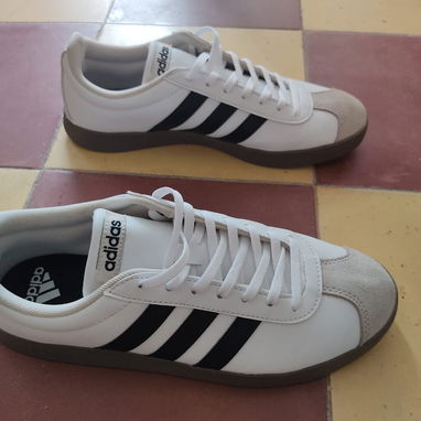 Zapatos Adidas originales (mínimo uso) traídos de EEUU - 2/4