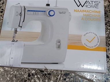 Máquina de coser eléctrica, nueva en su caja - Img main-image