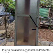 Puerta de uso en perfecto estado - Img 56886491
