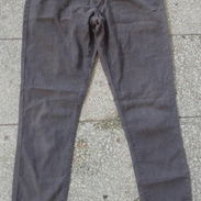 Pantalón de Mujer Gris (Talla S) (De uso) 1000 CUP - Img 57113649