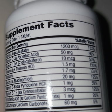 Multivitaminas para adultos de mas de 50años ,60 Tabletas Importado ,Precio 5 USD ,Contacto al - 2/2