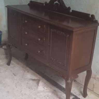 Vendemos muebles de madera buena bien terminados y listos para su uso GAVETEROS, VITRINA, BURO, JUEGO DE COMEDOR, ECT... - Img 110574689