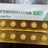 ©- Difenhidramina (Benadrilina) 25mg, 1 Tira de 10 Tableta-© - Img 52089305