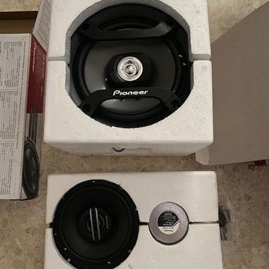 Bocinas Pioneer, 2 sets - 2/3