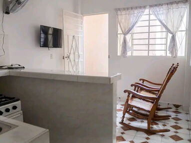 ⭐ Renta apartamento independiente hasta 3 personas con 1 habitación,1 baño, agua fría y caliente, cocina,WiFi, teléfono - Img main-image-45080355