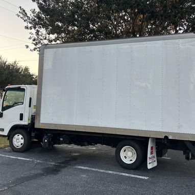 Camión Isuzu 2016 diesel Caja cerrada, rampa elevadora - 3/6