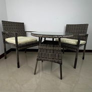 Muebles y mesa de terraza - Img 58150803