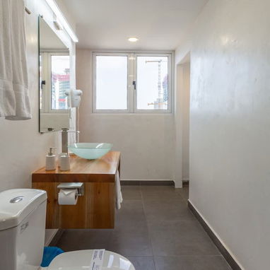 🛏️🎁❄️ Apartamento de Lujo con Vista al Mar en el Vedado REF 1227 - Img 71657501