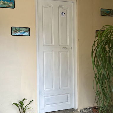 Se renta apto, puerta calle en centro habana. - 7/7