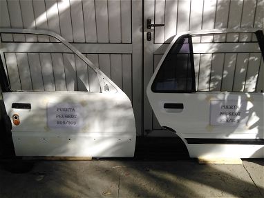 Vendo puertas de Peugeot 309/205,lado derecho - Img main-image