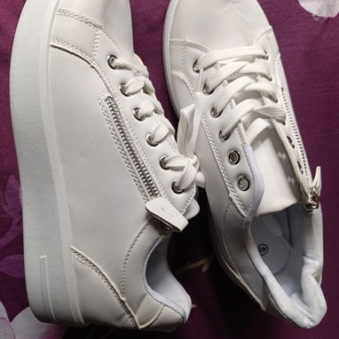 Tenis blancos - Img 109743039