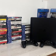 PS4 Slim versión pirateable nuevo con 2 mandos incluidos - Img 55944939