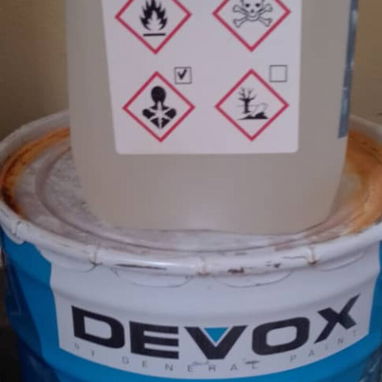 Pinturas de todo tipo y gas licuado - 3/4