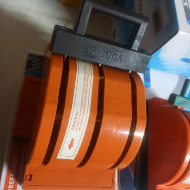 Cuchilla de 100 y 63a de 2y 3 polos - 2/3