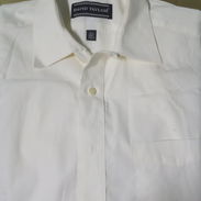 Vendo Camisa Nueva, 500CUP, David Taylor, Talla S, Blanco Crema, Manga Corta, Michel 55102507 (Solo x WhatsApp) - Img 55134815