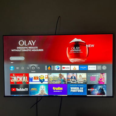 Tv 55" Smart TV 4K Fire TV + Cajita HD+ Base de pared - 2/4
