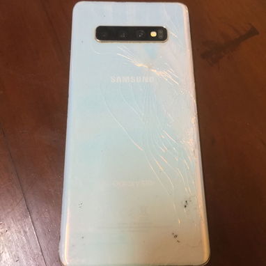 50/Samsung s10 plus para Piezas…Pantalla y Tapa trasera Rotas…!!! - Img 123621457
