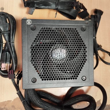 fuente COOLER MASTER - Img 127298574