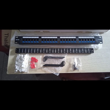 Patch Panel Furukawa de 24 puertos - 3/4