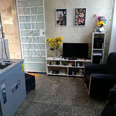 $8500usd En venta casa biplanta  totalmente independiente en Guanabacoa  Corralfalso.. a 1 cuadra del Palacio, - 7/10