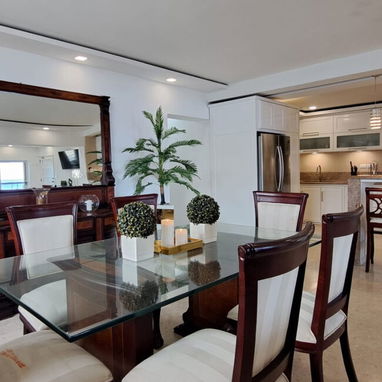 Apartamento+4cuartos+Vista al Mar+Vedado+Privacidad Total+Cabinas de Hidromasaje+ Apartamento Vedado - Img 111101622