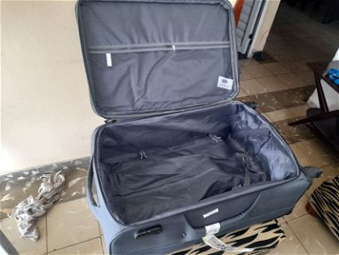 Vendo maleta de viaje grande (30 kg) - Img 65112026
