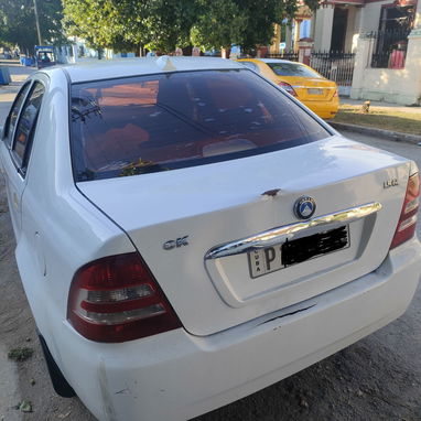 Oferta especial! Geely CK del 2015 con 9 años de uso único dueño en garaje - 8/10
