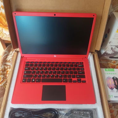 💻 Laptop Roja - 2/10