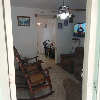 🛵✨ ¡CASA EN VENTA EN GUANABACOA! ✨🏡 - 2/9