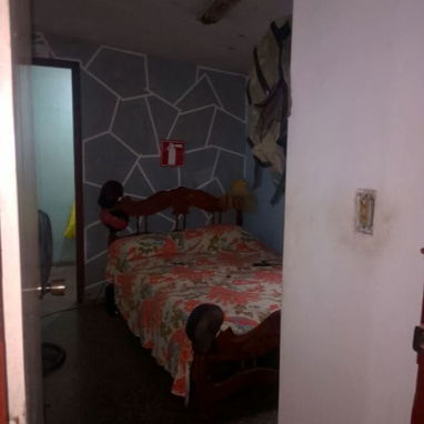 Se vende casa en la entrada del reparto Fontanar. Es la segunda casa en la avenida principal. Miguel 54755950 - 7/10