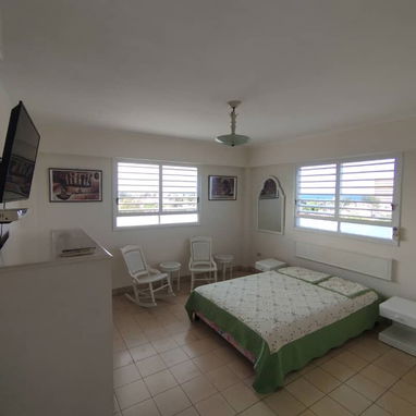 DISFRUTA TODOS LOS DIAS DE LA VISTA AL MAR EN LA HABANA + renta por mes de 3 habitaciones +5363689791 - Img 114037210