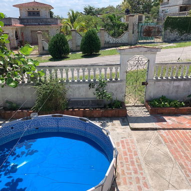 🏖️ Casa de Renta En Guanabo Con Piscina.💡 Planta Eléctrica funcional. Capacidad para 10 personas - Img 117543077