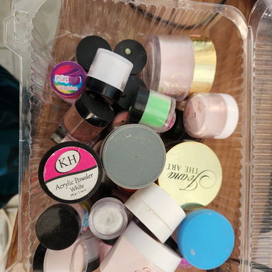 Mesa de uñas. Productos se calidad. Gavetero incluido - 3/7