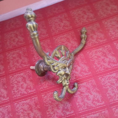 Vendo colgante antiguo de bronce de pared. - Img 124886651