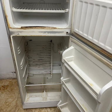 Refrigerador Haier. Está chapisteado. - Img 122320589