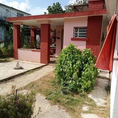 Vendo amplia propiedad de 30 metros de frente por 100 metros - Img 124927809