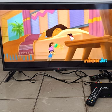 Televisor LG de 32pulg con su cajita HD, como nuevo! Esta impecable! - Img 120475698