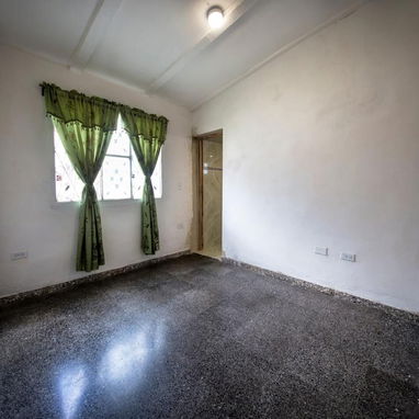 Casa en venta - 6/10